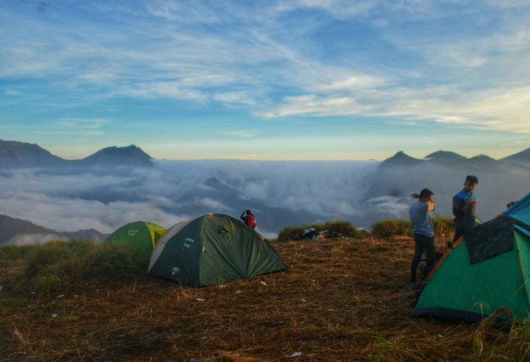 Keindahan Alam Bukit Pergasingan di Lombok Timur
