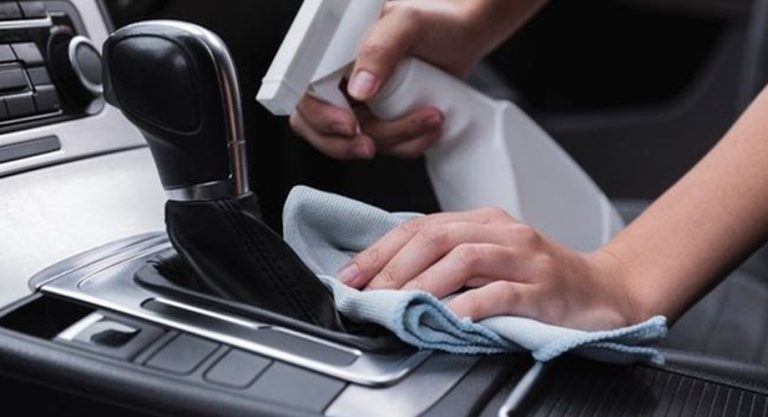 Bersihkan Interior Mobil, Panduan Praktis untuk Kabin yang Bersih dan Nyaman